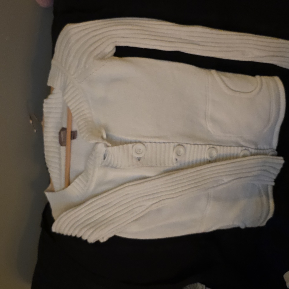 Beautiful Cotten Cardigan Sweater Has Cute Big Round Buttons  Soft And Stretchy
